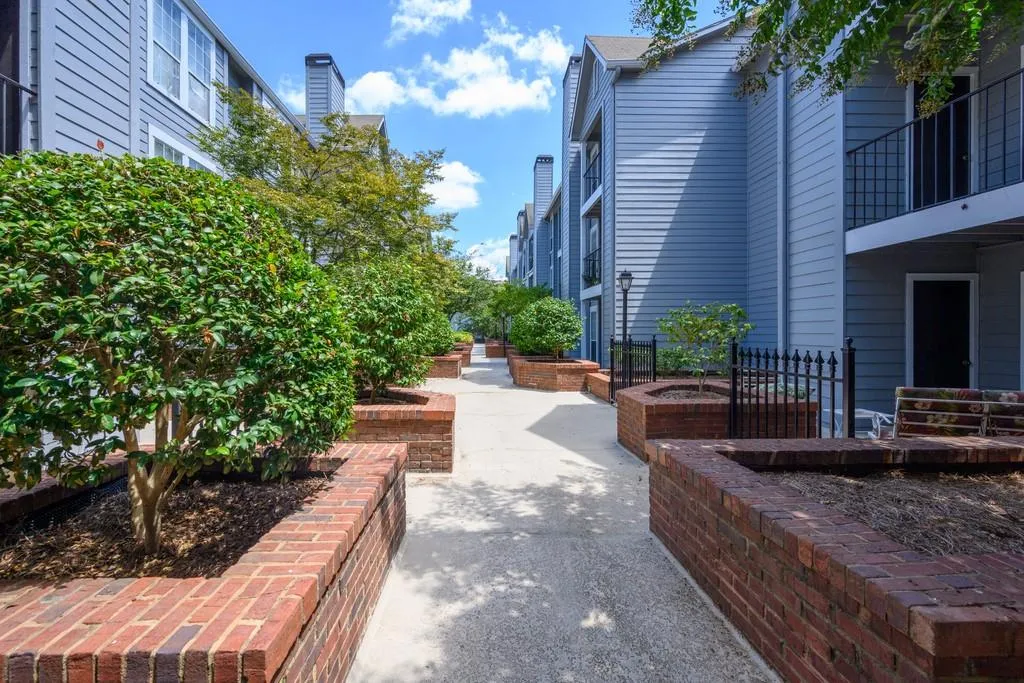 434 Granville Court, Atlanta, Georgia 30328, 2 Bedrooms Bedrooms, ,2 BathroomsBathrooms,Residential,Sold,434 Granville Court,6780358