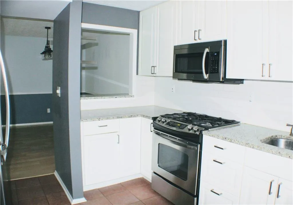 1206 Woodcliff Drive, Sandy Springs, Georgia 30350, 2 Bedrooms Bedrooms, ,2 BathroomsBathrooms,Residential,Sold,1206 Woodcliff Drive,6553938