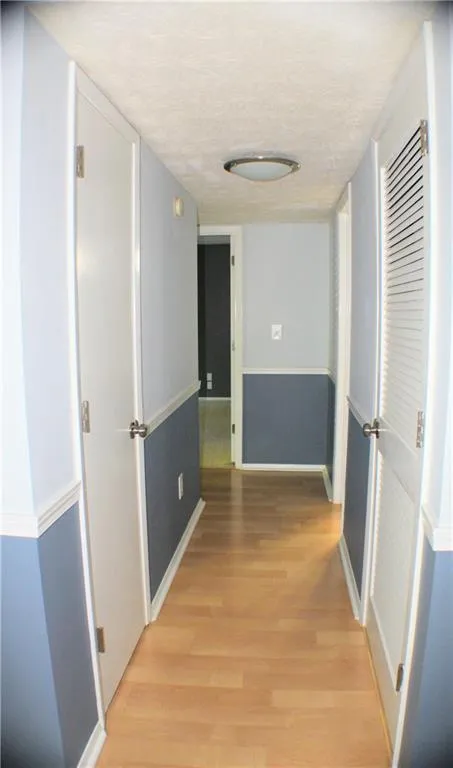 1206 Woodcliff Drive, Sandy Springs, Georgia 30350, 2 Bedrooms Bedrooms, ,2 BathroomsBathrooms,Residential,Sold,1206 Woodcliff Drive,6553938