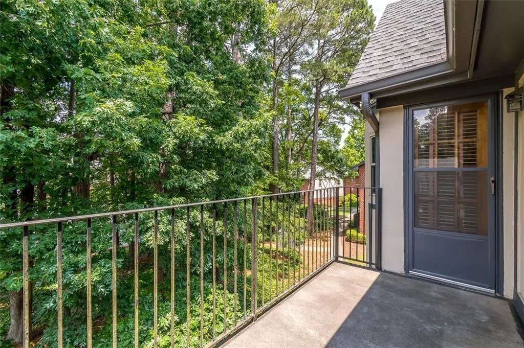 6851 Roswell Road Unit H23, Sandy Springs, Georgia 30328, 4 Bedrooms Bedrooms, ,2 BathroomsBathrooms,Residential,Sold,6851 Roswell Road Unit H23,7218774