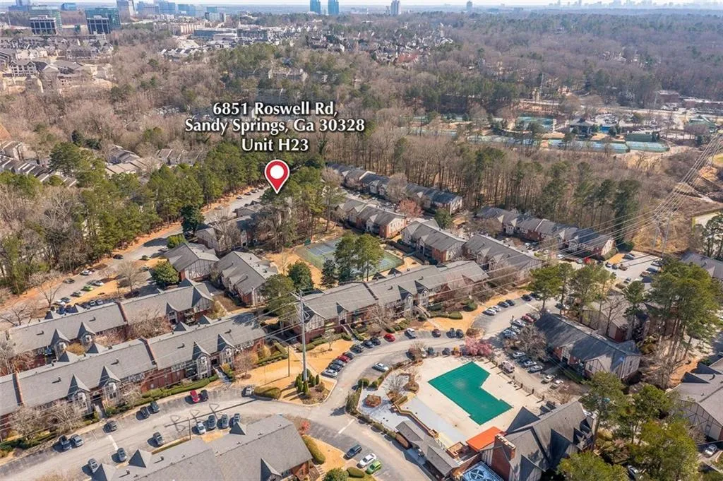 6851 Roswell Road Unit H23, Sandy Springs, Georgia 30328, 4 Bedrooms Bedrooms, ,2 BathroomsBathrooms,Residential,Sold,6851 Roswell Road Unit H23,7218774