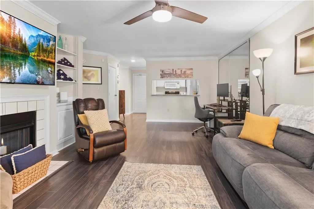 3655 Habersham Road Ne Unit B240, Atlanta, Georgia 30305, 1 Bedroom Bedrooms, 0 ,1 BathroomBathrooms,Residential,For Sale,3655 Habersham Road Ne Unit B240,7790986
