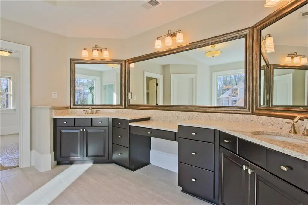 6335 Long Island Drive, Sandy Springs, Georgia 30328, 5 Bedrooms Bedrooms, ,4 BathroomsBathrooms,Residential,Sold,6335 Long Island Drive,5631161