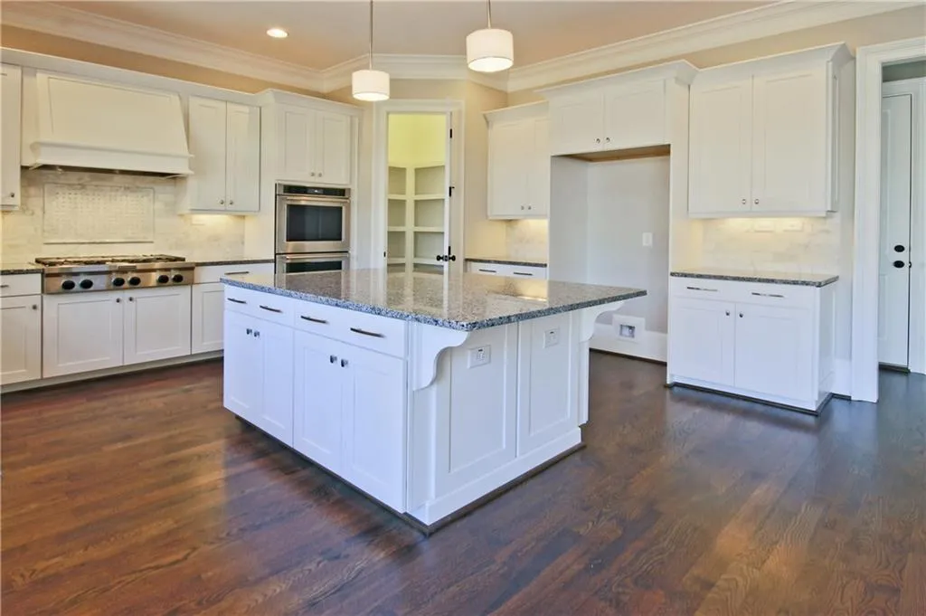 6335 Long Island Drive, Sandy Springs, Georgia 30328, 5 Bedrooms Bedrooms, ,4 BathroomsBathrooms,Residential,Sold,6335 Long Island Drive,5631161