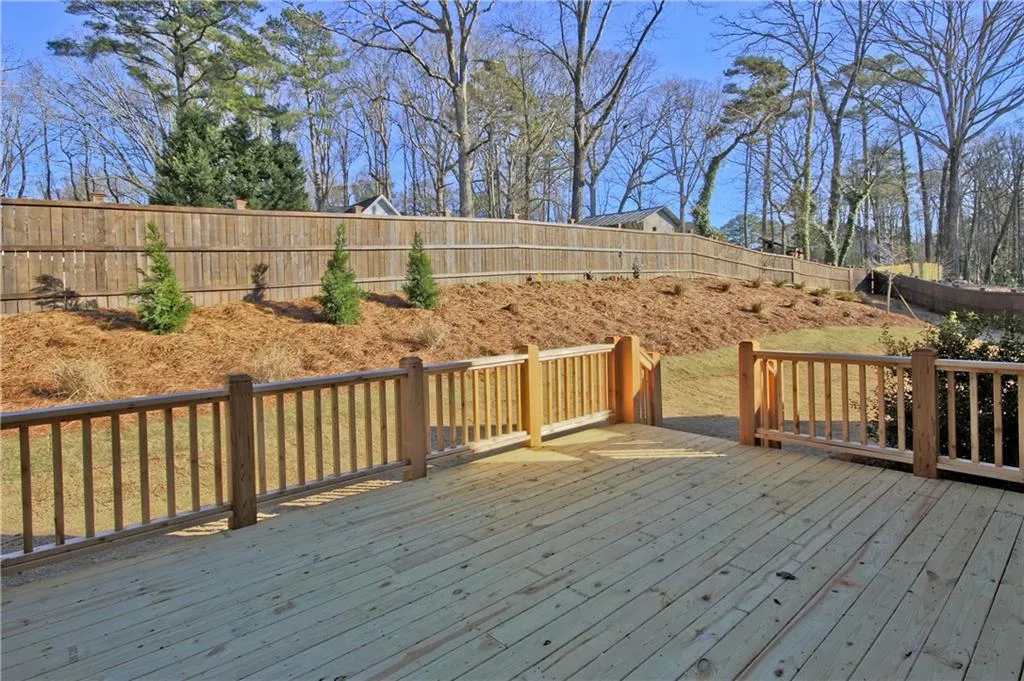 6335 Long Island Drive, Sandy Springs, Georgia 30328, 5 Bedrooms Bedrooms, ,4 BathroomsBathrooms,Residential,Sold,6335 Long Island Drive,5631161