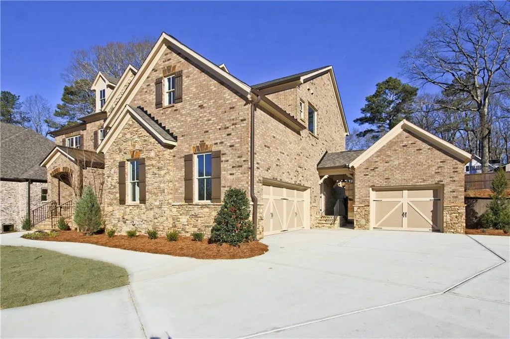 6335 Long Island Drive, Sandy Springs, Georgia 30328, 5 Bedrooms Bedrooms, ,4 BathroomsBathrooms,Residential,Sold,6335 Long Island Drive,5631161