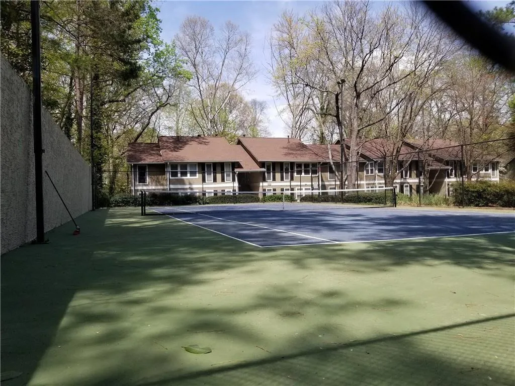 5157 Roswell Road Unit 2, Sandy Springs, Georgia 30342, 1 Bedroom Bedrooms, ,1 BathroomBathrooms,Residential,Sold,5157 Roswell Road Unit 2,6781755