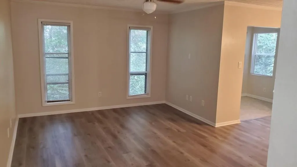 5157 Roswell Road Unit 2, Sandy Springs, Georgia 30342, 1 Bedroom Bedrooms, ,1 BathroomBathrooms,Residential,Sold,5157 Roswell Road Unit 2,6781755