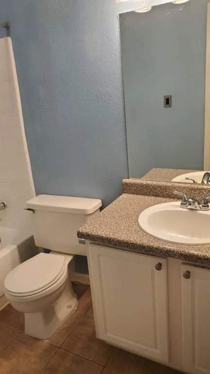 5157 Roswell Road Unit 2, Sandy Springs, Georgia 30342, 1 Bedroom Bedrooms, ,1 BathroomBathrooms,Residential,Sold,5157 Roswell Road Unit 2,6781755