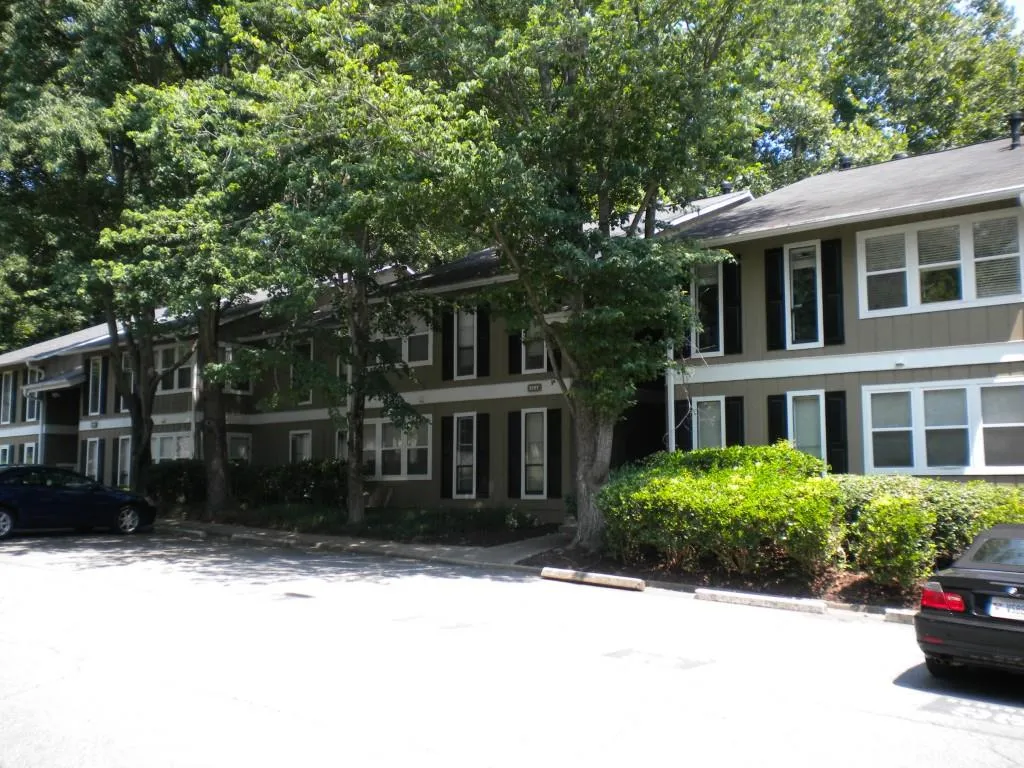 5157 Roswell Road Unit 2, Sandy Springs, Georgia 30342, 1 Bedroom Bedrooms, ,1 BathroomBathrooms,Residential,Sold,5157 Roswell Road Unit 2,6781755