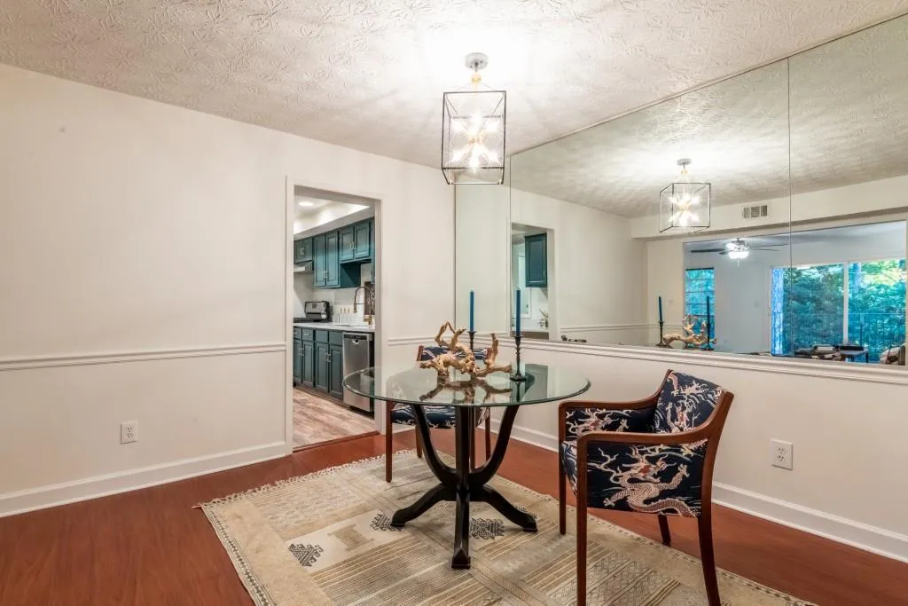 6851 Roswell Road Unit A23, Atlanta, Georgia 30328, 2 Bedrooms Bedrooms, ,2 BathroomsBathrooms,Residential,Sold,6851 Roswell Road Unit A23,6969726