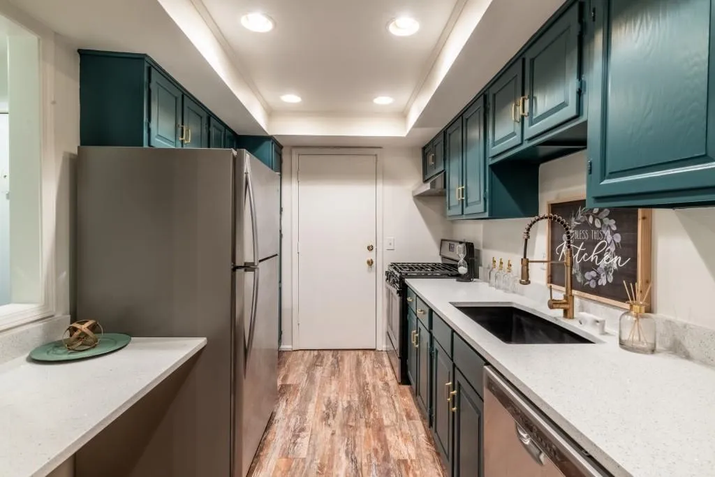 6851 Roswell Road Unit A23, Atlanta, Georgia 30328, 2 Bedrooms Bedrooms, ,2 BathroomsBathrooms,Residential,Sold,6851 Roswell Road Unit A23,6969726