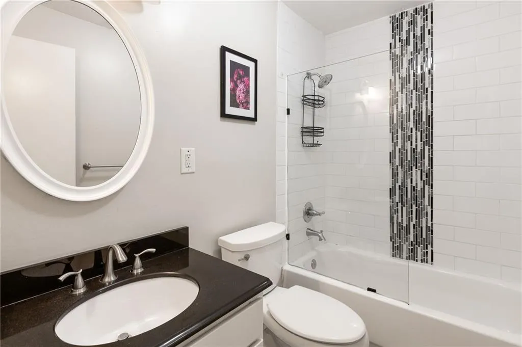 67 25th Street Nw Unit 5, Atlanta, Georgia 30309, 2 Bedrooms Bedrooms, ,2 BathroomsBathrooms,Residential,For Sale,67 25th Street Nw Unit 5,7552935