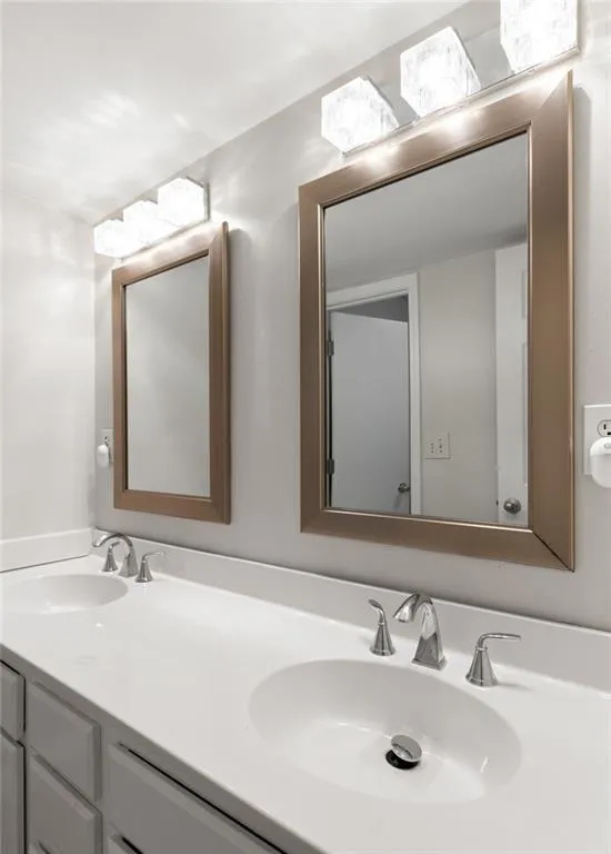 67 25th Street Nw Unit 5, Atlanta, Georgia 30309, 2 Bedrooms Bedrooms, ,2 BathroomsBathrooms,Residential,For Sale,67 25th Street Nw Unit 5,7552935
