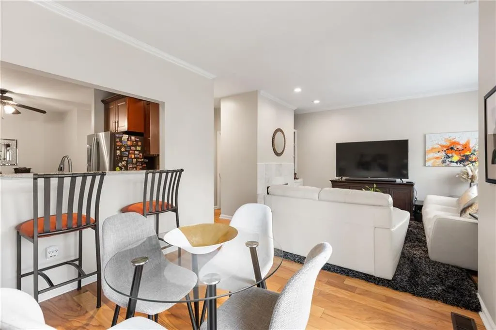 67 25th Street Nw Unit 5, Atlanta, Georgia 30309, 2 Bedrooms Bedrooms, ,2 BathroomsBathrooms,Residential,For Sale,67 25th Street Nw Unit 5,7552935