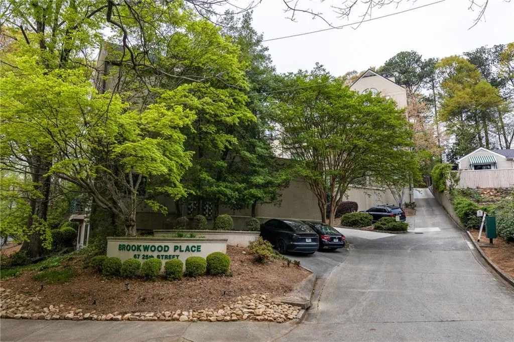 67 25th Street Nw Unit 5, Atlanta, Georgia 30309, 2 Bedrooms Bedrooms, ,2 BathroomsBathrooms,Residential,For Sale,67 25th Street Nw Unit 5,7552935