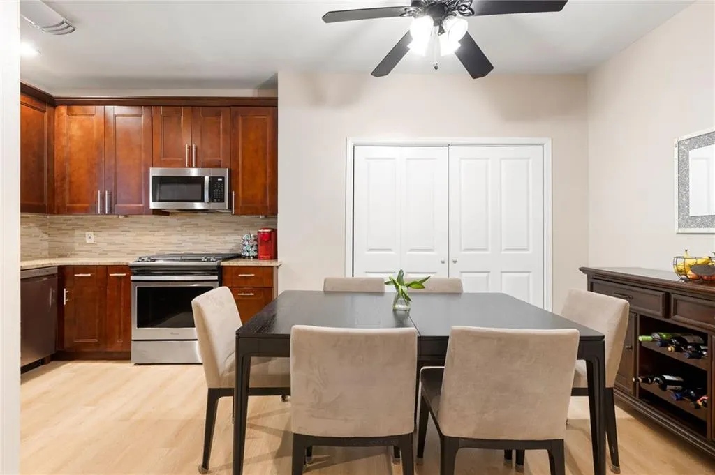 67 25th Street Nw Unit 5, Atlanta, Georgia 30309, 2 Bedrooms Bedrooms, ,2 BathroomsBathrooms,Residential,For Sale,67 25th Street Nw Unit 5,7552935