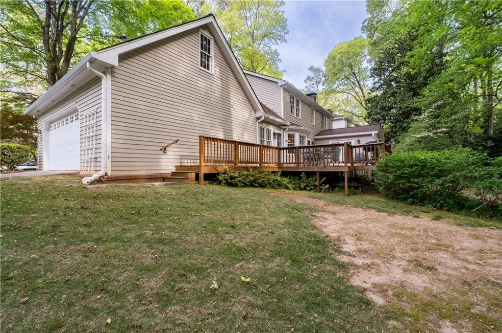 7245 Dunhill Terrace, Atlanta, Georgia 30328, 8 Bedrooms Bedrooms, ,4 BathroomsBathrooms,Residential,For Sale,7245 Dunhill Terrace,7760934