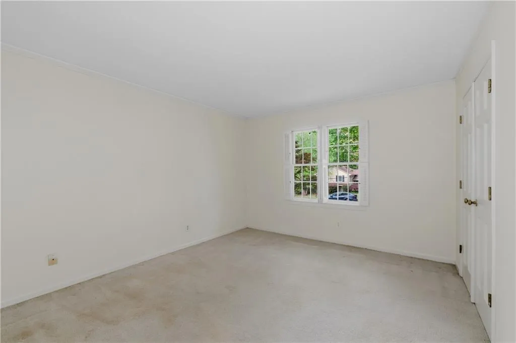 7245 Dunhill Terrace, Atlanta, Georgia 30328, 8 Bedrooms Bedrooms, ,4 BathroomsBathrooms,Residential,For Sale,7245 Dunhill Terrace,7760934