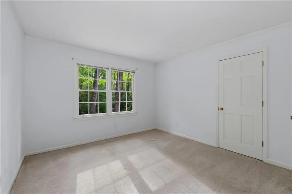 7245 Dunhill Terrace, Atlanta, Georgia 30328, 8 Bedrooms Bedrooms, ,4 BathroomsBathrooms,Residential,For Sale,7245 Dunhill Terrace,7760934