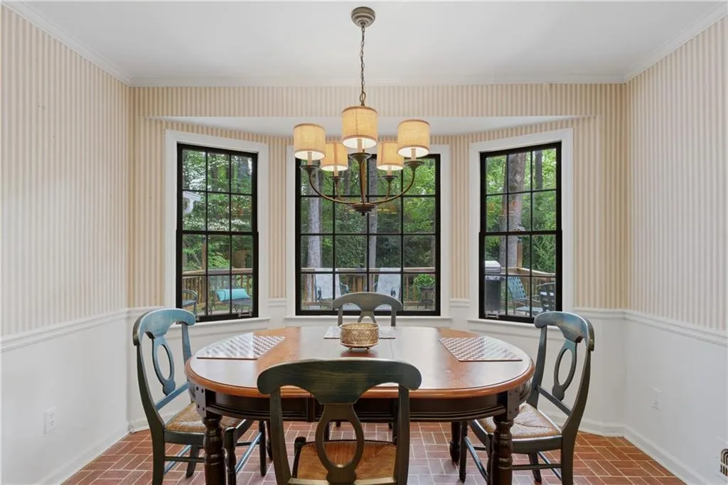 Wide breakfast area off kitchen