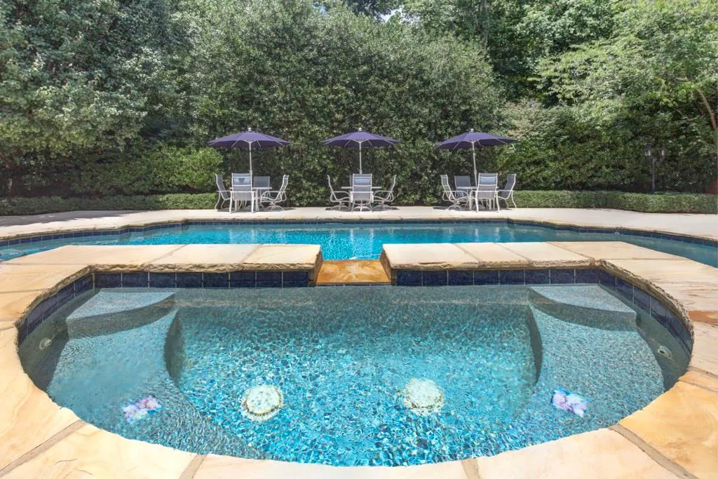 100 N Devereux Court Nw, Atlanta, Georgia 30327, 5 Bedrooms Bedrooms, ,4 BathroomsBathrooms,Residential,Sold,100 N Devereux Court Nw,5726847