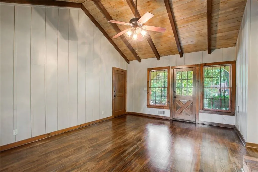 315 Thornwood Drive, Sandy Springs, Georgia 30328, 3 Bedrooms Bedrooms, ,2 BathroomsBathrooms,Residential,Sold,315 Thornwood Drive,7279365