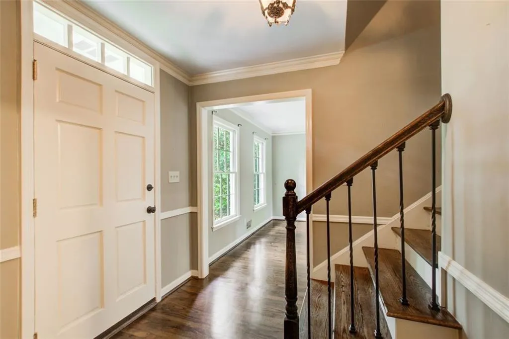 315 Thornwood Drive, Sandy Springs, Georgia 30328, 3 Bedrooms Bedrooms, ,2 BathroomsBathrooms,Residential,Sold,315 Thornwood Drive,7279365