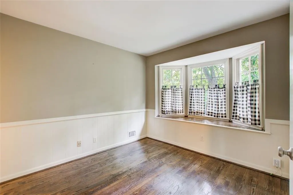 315 Thornwood Drive, Sandy Springs, Georgia 30328, 3 Bedrooms Bedrooms, ,2 BathroomsBathrooms,Residential,Sold,315 Thornwood Drive,7279365
