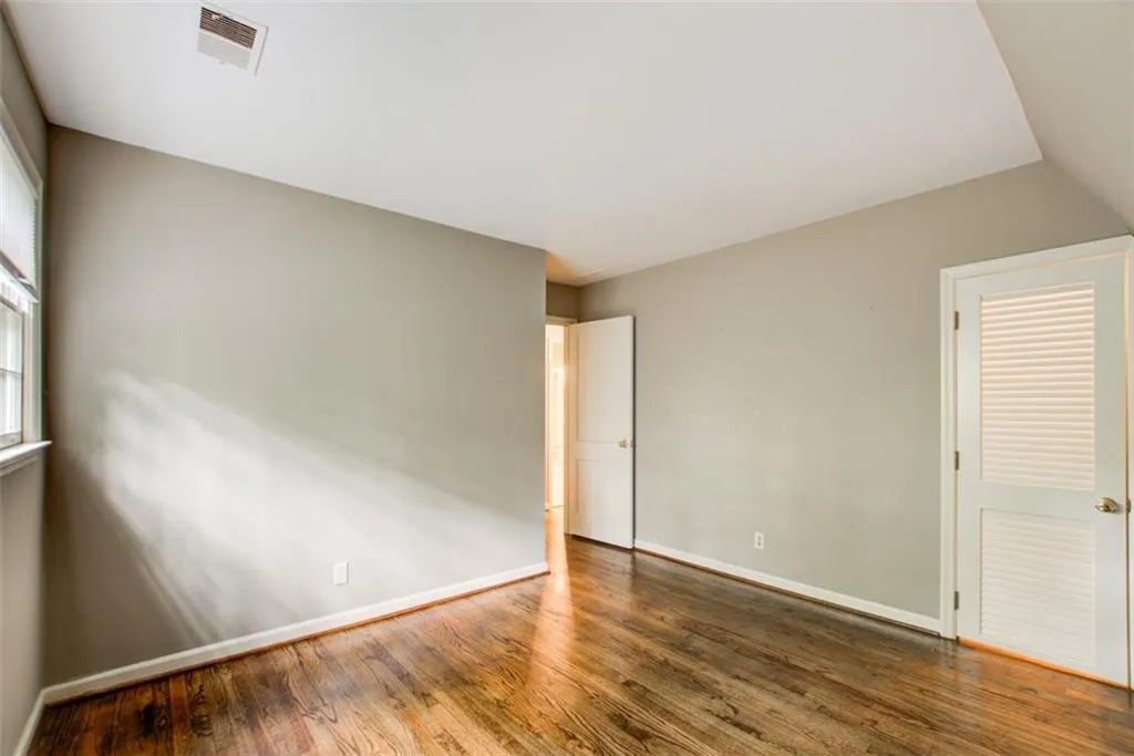 315 Thornwood Drive, Sandy Springs, Georgia 30328, 3 Bedrooms Bedrooms, ,2 BathroomsBathrooms,Residential,Sold,315 Thornwood Drive,7279365