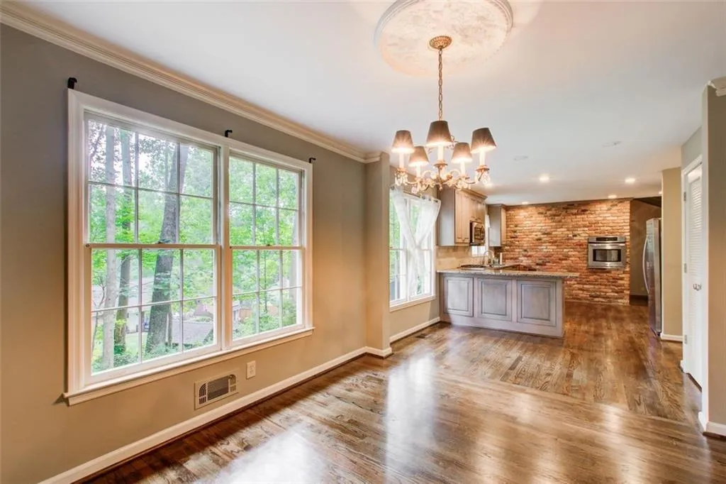315 Thornwood Drive, Sandy Springs, Georgia 30328, 3 Bedrooms Bedrooms, ,2 BathroomsBathrooms,Residential,Sold,315 Thornwood Drive,7279365