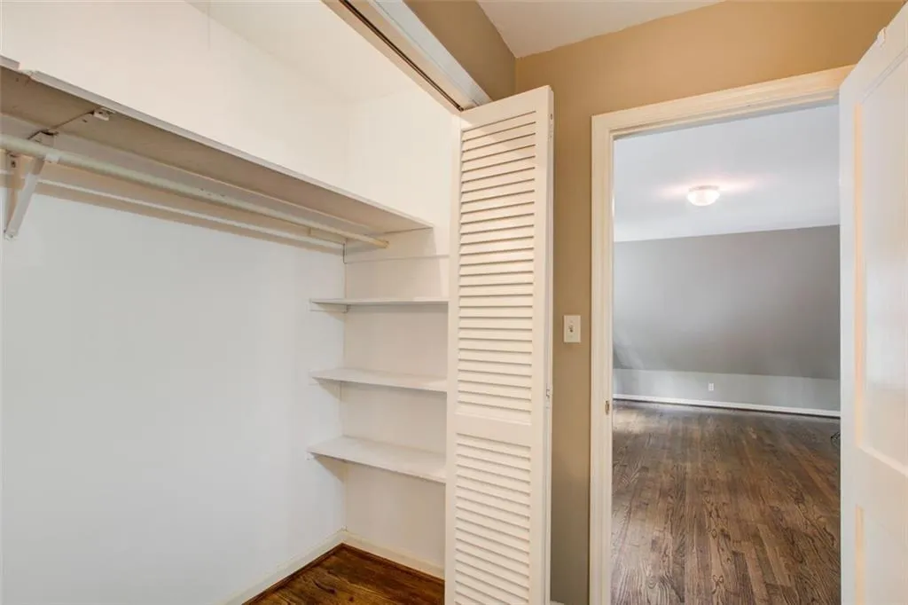 315 Thornwood Drive, Sandy Springs, Georgia 30328, 3 Bedrooms Bedrooms, ,2 BathroomsBathrooms,Residential,Sold,315 Thornwood Drive,7279365