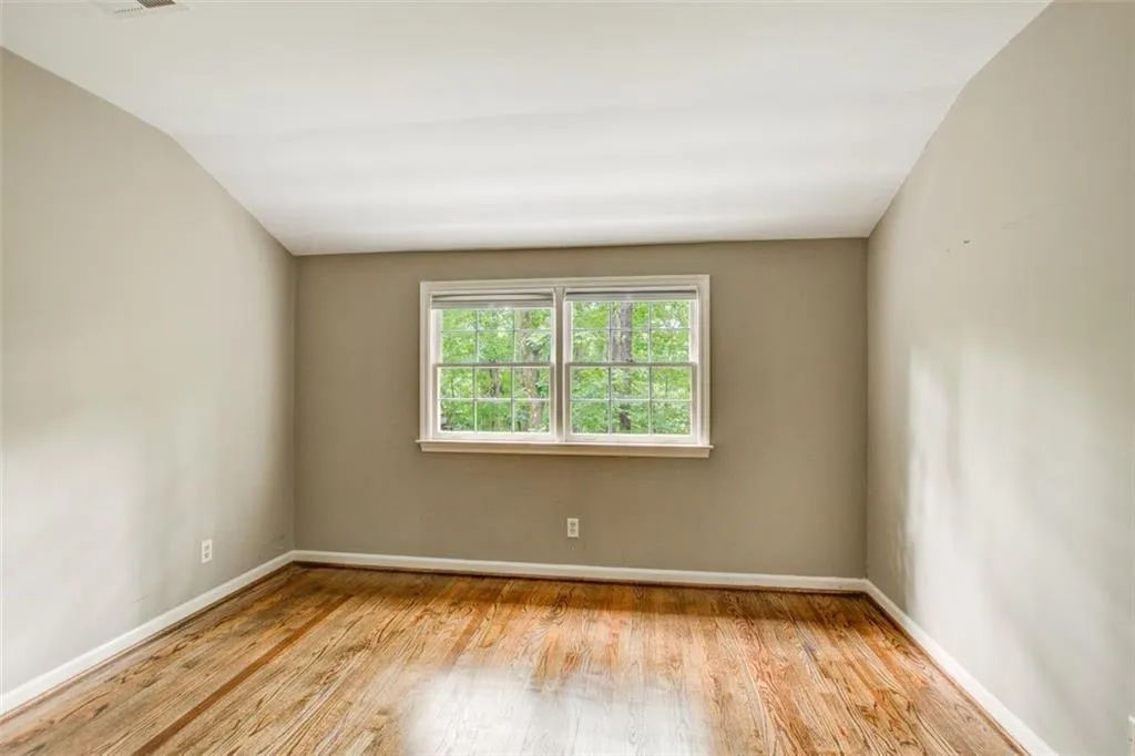 315 Thornwood Drive, Sandy Springs, Georgia 30328, 3 Bedrooms Bedrooms, ,2 BathroomsBathrooms,Residential,Sold,315 Thornwood Drive,7279365