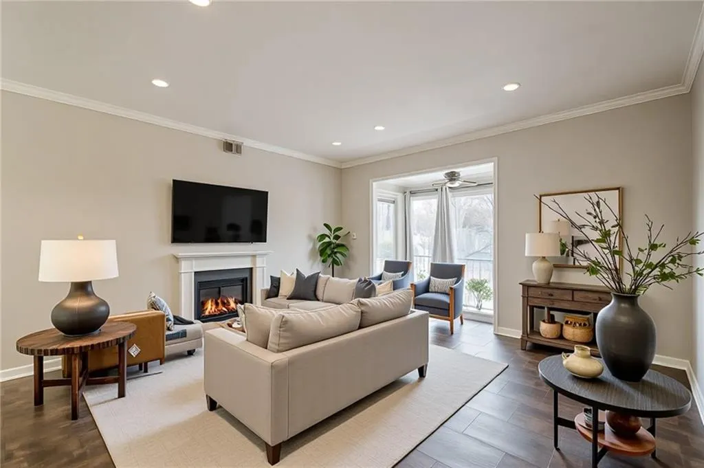 Virtual Staging