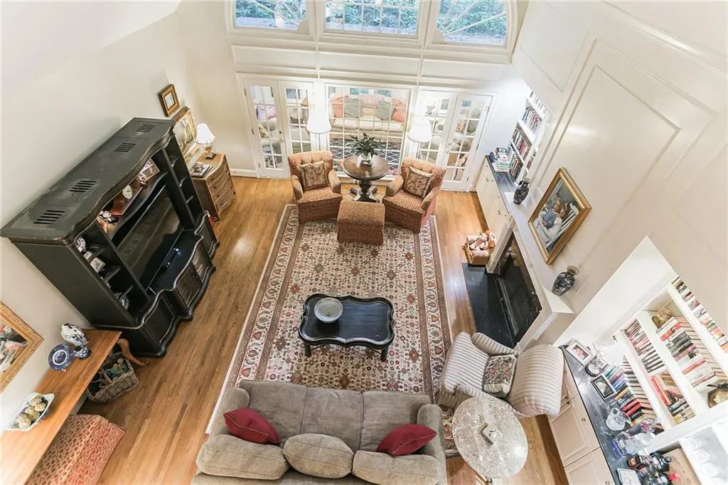 8250 Grogans Ferry Road, Atlanta, Georgia 30350, 5 Bedrooms Bedrooms, ,5 BathroomsBathrooms,Residential,Sold,8250 Grogans Ferry Road,6956589