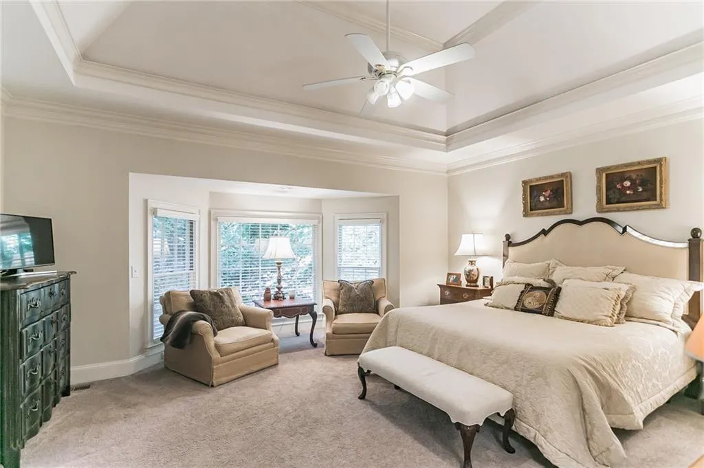 8250 Grogans Ferry Road, Atlanta, Georgia 30350, 5 Bedrooms Bedrooms, ,5 BathroomsBathrooms,Residential,Sold,8250 Grogans Ferry Road,6956589