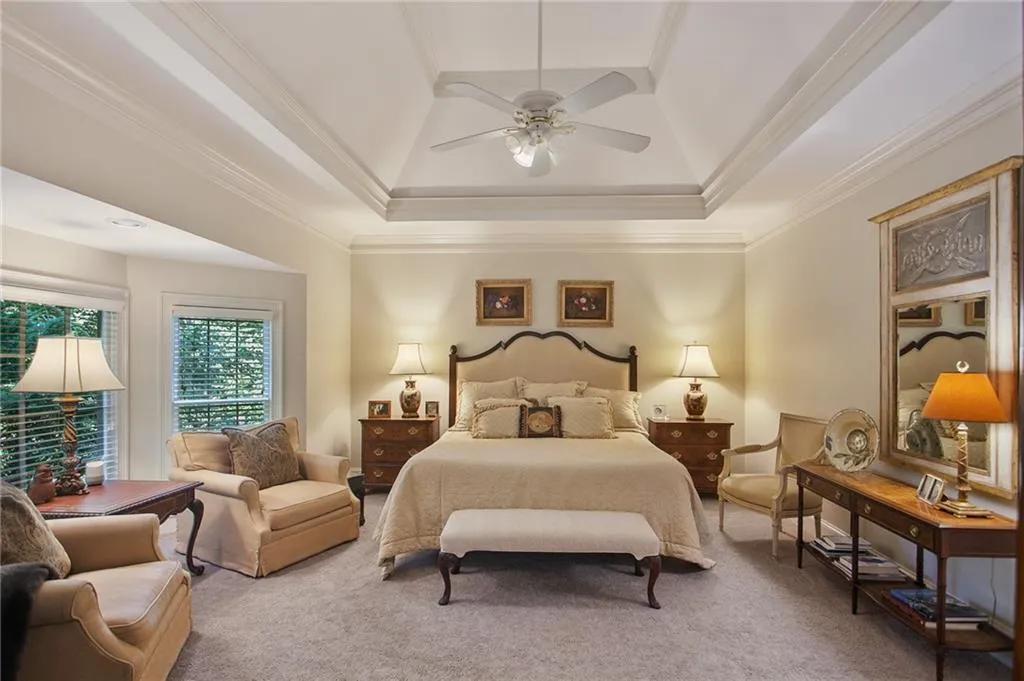 8250 Grogans Ferry Road, Atlanta, Georgia 30350, 5 Bedrooms Bedrooms, ,5 BathroomsBathrooms,Residential,Sold,8250 Grogans Ferry Road,6956589