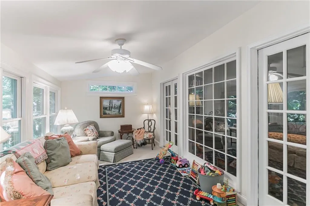 8250 Grogans Ferry Road, Atlanta, Georgia 30350, 5 Bedrooms Bedrooms, ,5 BathroomsBathrooms,Residential,Sold,8250 Grogans Ferry Road,6956589