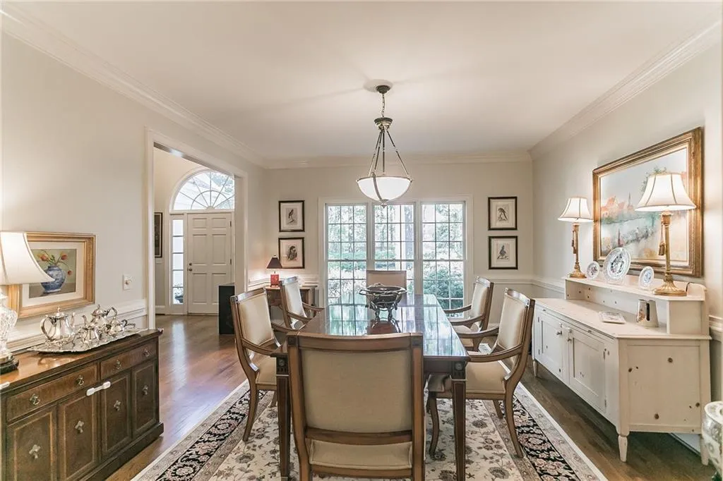 8250 Grogans Ferry Road, Atlanta, Georgia 30350, 5 Bedrooms Bedrooms, ,5 BathroomsBathrooms,Residential,Sold,8250 Grogans Ferry Road,6956589