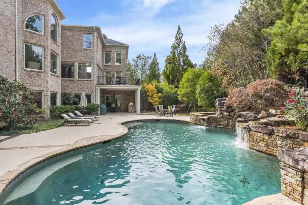 435 Verdi Lane, Sandy Springs, Georgia 30350, 8 Bedrooms Bedrooms, ,7 BathroomsBathrooms,Residential,Sold,435 Verdi Lane,6803972