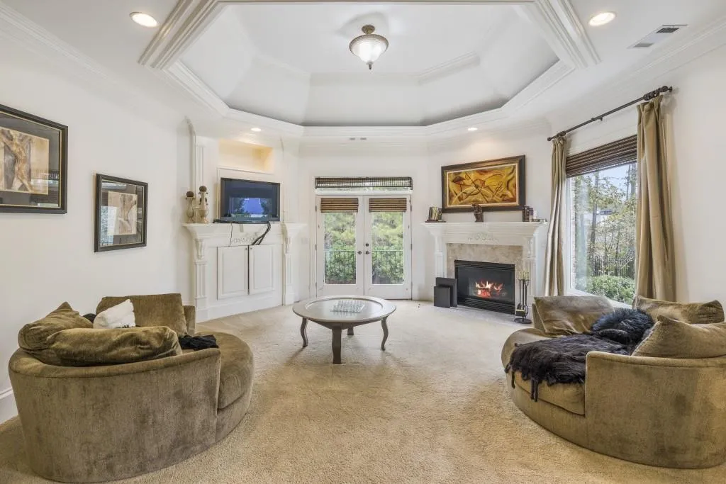 435 Verdi Lane, Sandy Springs, Georgia 30350, 8 Bedrooms Bedrooms, ,7 BathroomsBathrooms,Residential,Sold,435 Verdi Lane,6803972