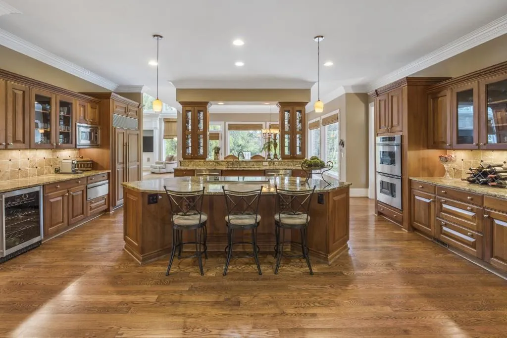 435 Verdi Lane, Sandy Springs, Georgia 30350, 8 Bedrooms Bedrooms, ,7 BathroomsBathrooms,Residential,Sold,435 Verdi Lane,6803972