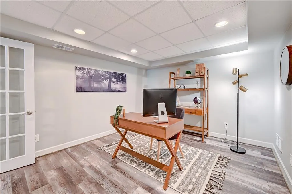 385 Spindle Court, Sandy Springs, Georgia 30350, 5 Bedrooms Bedrooms, ,4 BathroomsBathrooms,Residential,Sold,385 Spindle Court,7181436