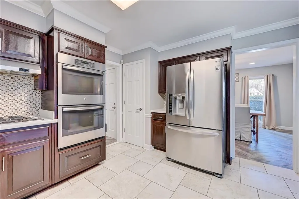 385 Spindle Court, Sandy Springs, Georgia 30350, 5 Bedrooms Bedrooms, ,4 BathroomsBathrooms,Residential,Sold,385 Spindle Court,7181436