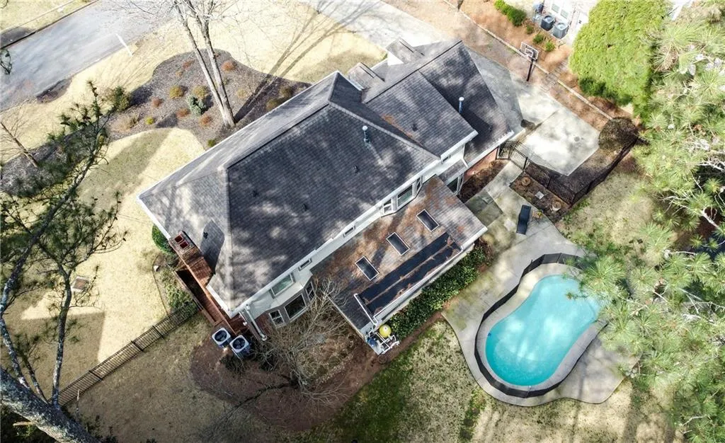 385 Spindle Court, Sandy Springs, Georgia 30350, 5 Bedrooms Bedrooms, ,4 BathroomsBathrooms,Residential,Sold,385 Spindle Court,7181436