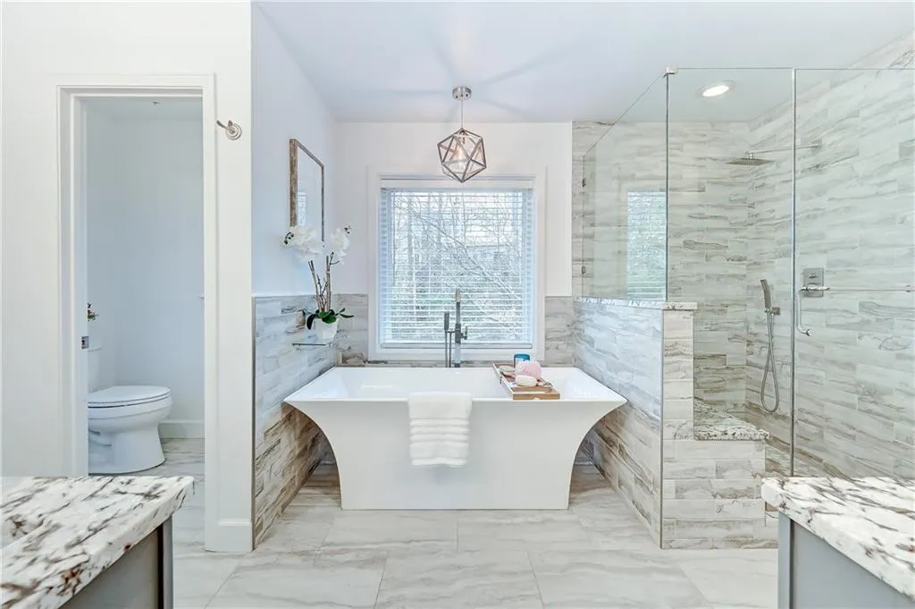 385 Spindle Court, Sandy Springs, Georgia 30350, 5 Bedrooms Bedrooms, ,4 BathroomsBathrooms,Residential,Sold,385 Spindle Court,7181436