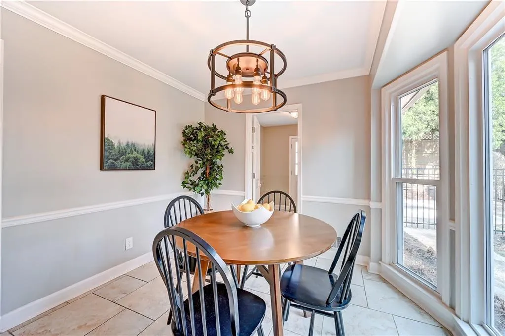 385 Spindle Court, Sandy Springs, Georgia 30350, 5 Bedrooms Bedrooms, ,4 BathroomsBathrooms,Residential,Sold,385 Spindle Court,7181436