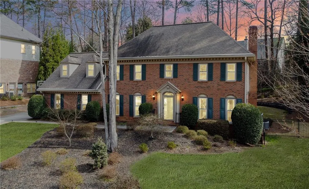 385 Spindle Court, Sandy Springs, Georgia 30350, 5 Bedrooms Bedrooms, ,4 BathroomsBathrooms,Residential,Sold,385 Spindle Court,7181436