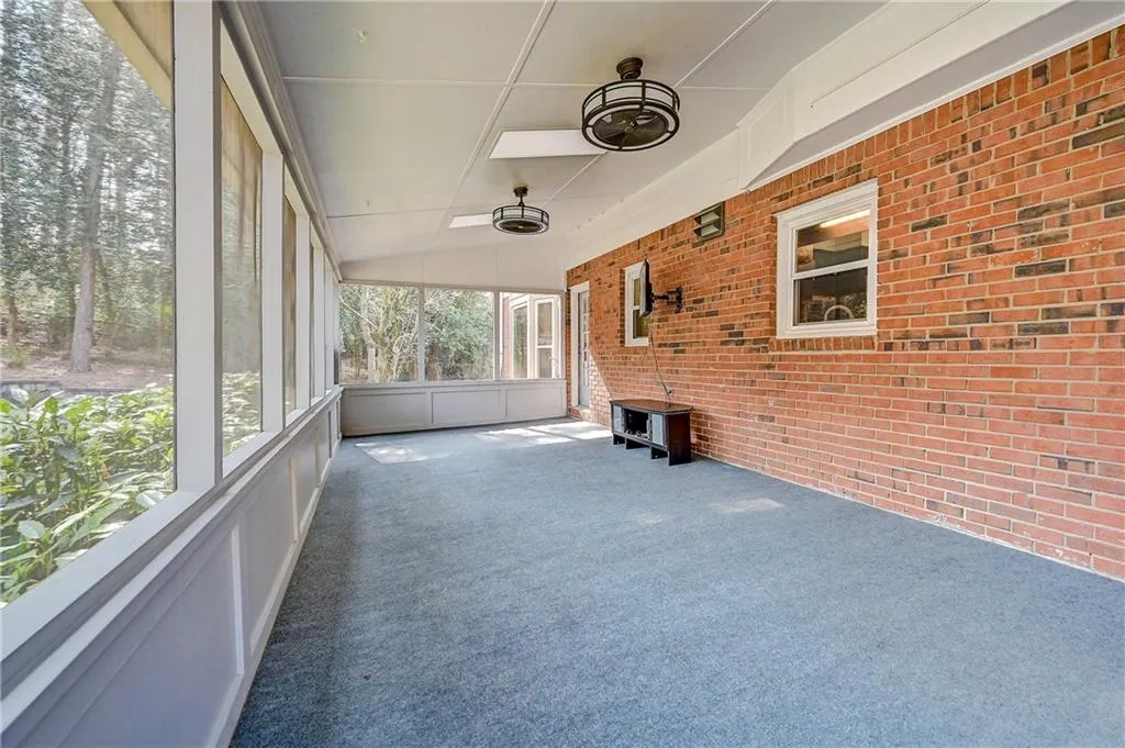 385 Spindle Court, Sandy Springs, Georgia 30350, 5 Bedrooms Bedrooms, ,4 BathroomsBathrooms,Residential,Sold,385 Spindle Court,7181436