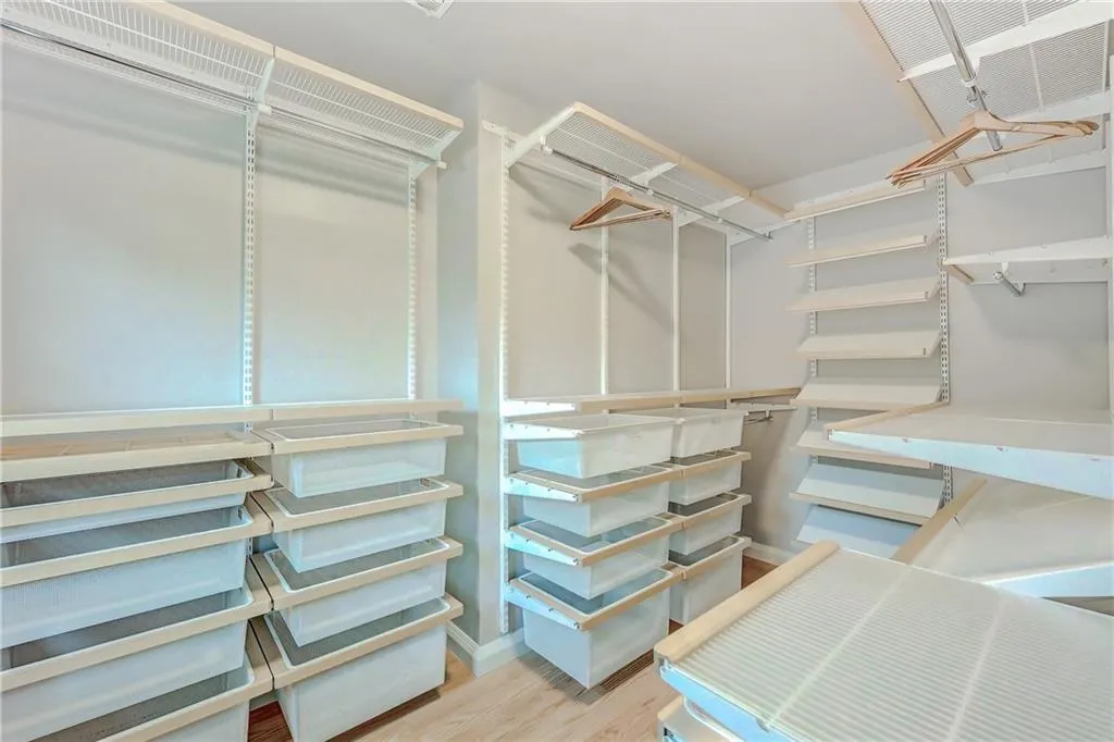 385 Spindle Court, Sandy Springs, Georgia 30350, 5 Bedrooms Bedrooms, ,4 BathroomsBathrooms,Residential,Sold,385 Spindle Court,7181436